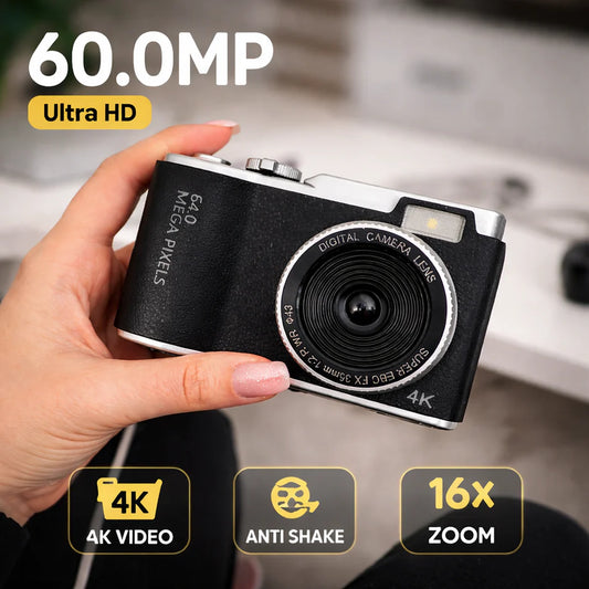 Digitalni Retro Fotoaparat iz 2000-ih