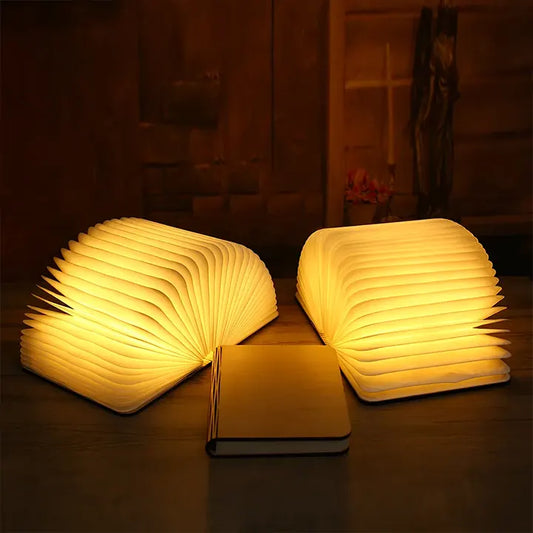 Lampa u Obliku Knjige
